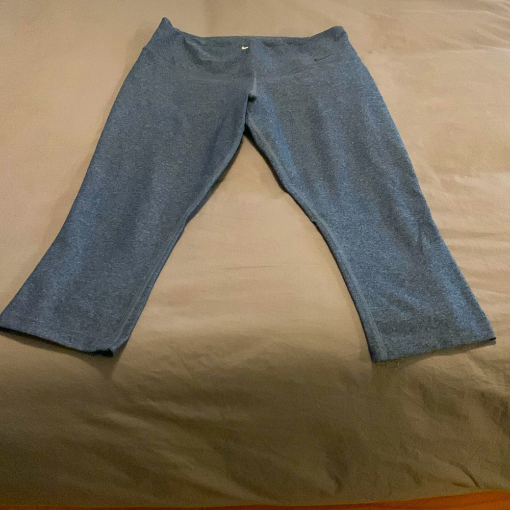 Nike Dri-Fit Women’s 3/4 Length Pants; Brushed Blue; M